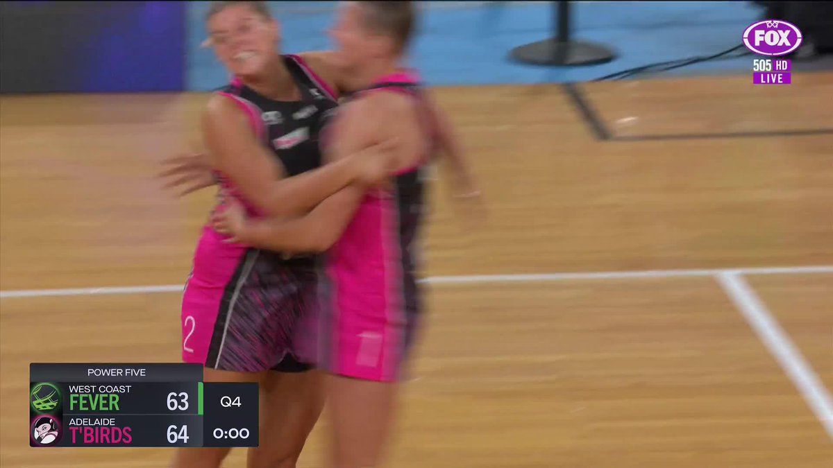 WHAT AN ENDING!!!!! Cardwell with the game winning Super Shot for the Thunderbirds. 👏