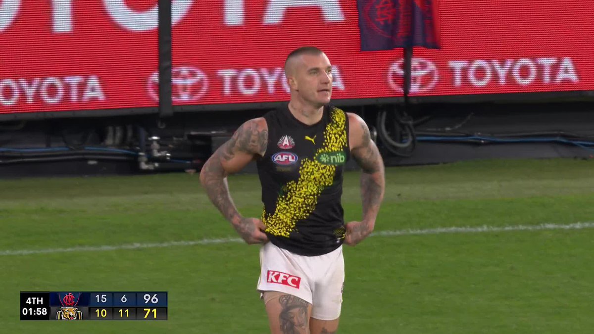 A crafty consolation goal for Dusty. #AFLDeesTigers