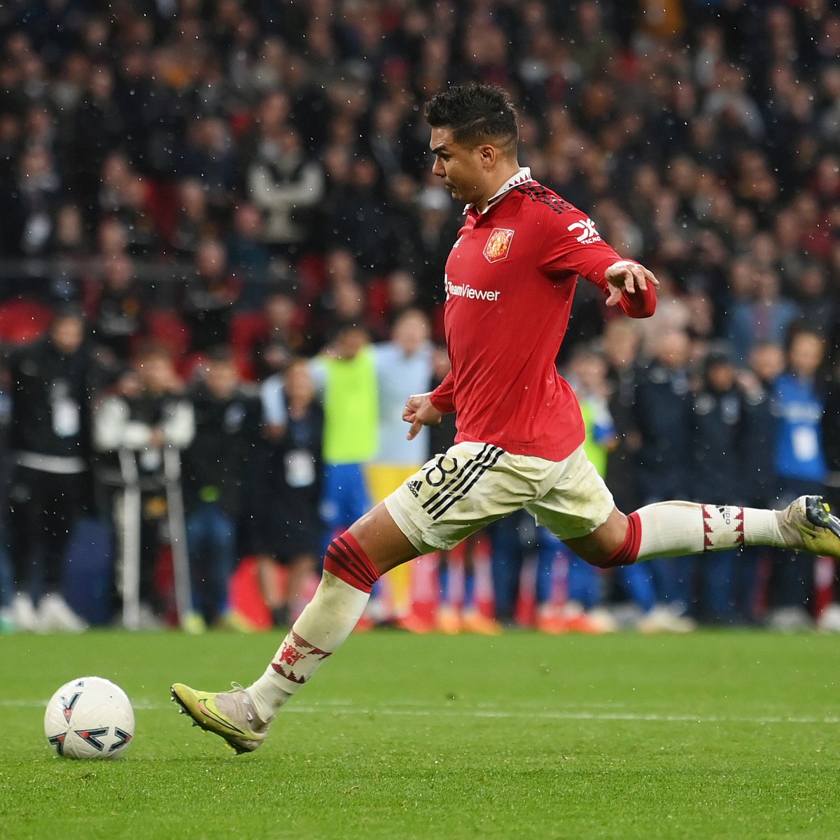 🧠 Elite mentality. A nerveless penalty from Casemiro got us up and running in yesterday's shootout 🎯✔️ #MUFC || #FACup