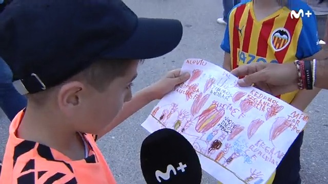 🧡🖤 Esto es el Valencia CF. #ElDíaDespués, esta noche a las 21:30 en Vamos.