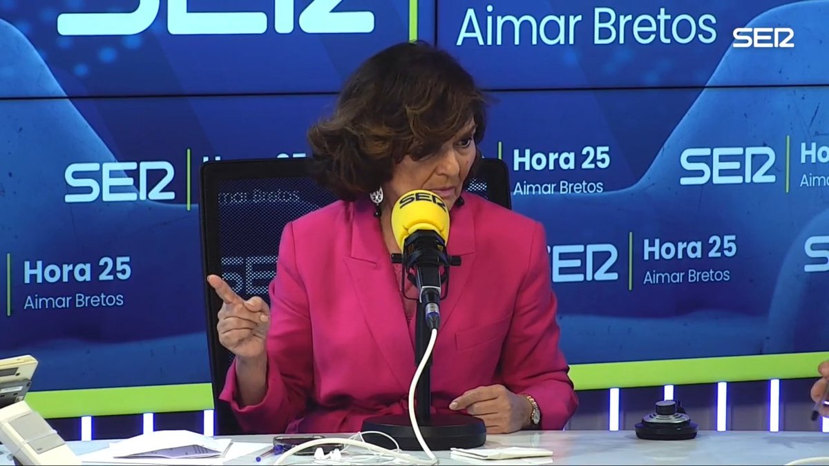 Carmen Calvo: "En la democracia, ninguno de nosotros llevamos la razón, la ética, ni la verdad en monopolio. La tenemos absolutamente repartida. Por eso los socialistas reconocemos que existe el otro y el diferente políticamente"