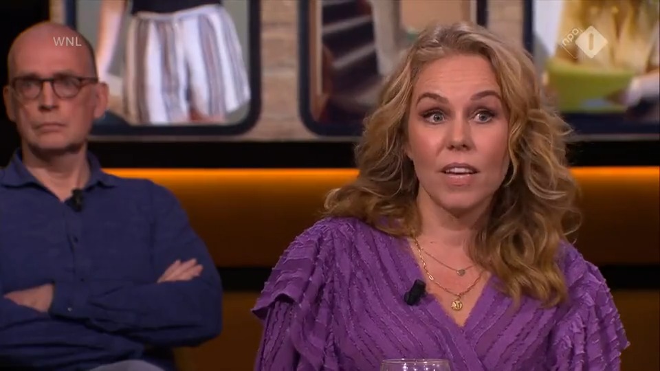 Lawfluencers Julia Mekkes en Marcia Geerts gebruiken sociale media om ons uit te leggen hoe het recht werkt. ‘’Als je op social media wat deelt over het werk als advocaat en over het recht, dan kun je het wat toegankelijker maken. Advocaten zijn ook gewoon mensen.'' #Op1 #WNL