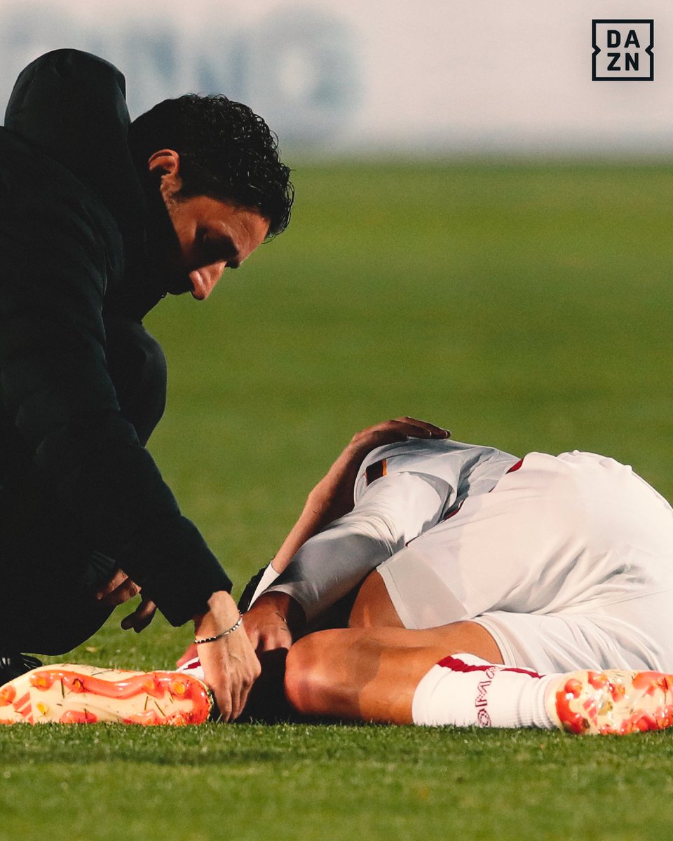 Dybala KO 🚑 L'entrata di Palomino è durissima❌ #AtalantaRoma #SerieATIM #DAZN