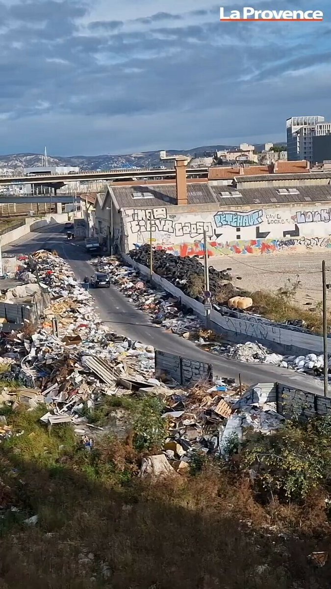 🔴 La décharge sauvage du chemin de la Madrague-Ville (15e) est considérée comme "la pire de #Marseille" 👉
