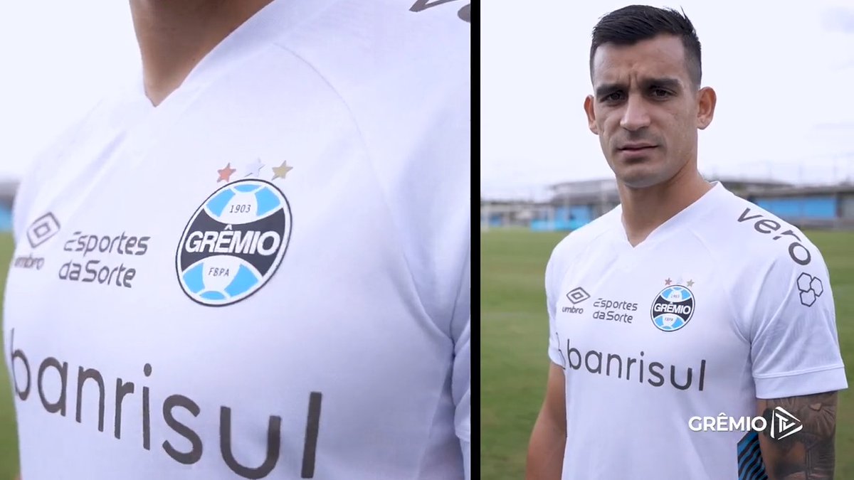 Cada uma das nossas três cores, representa nossa paixão. A branca vem carregada dessa história Imortal. Chegou a nova camisa oficial 2 da temporada, uma referência ao primeiro fardamento do Grêmio. 🎥🇪🇪 Umbro Brasil