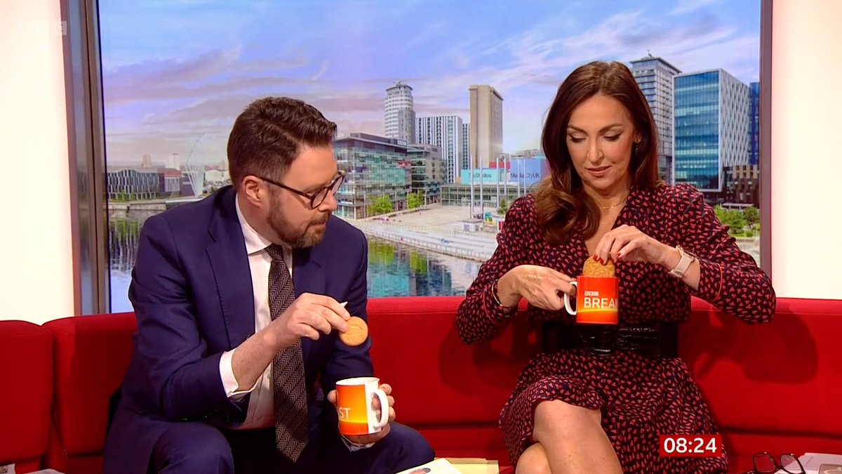 A Jaffa Cake is the best biscuit for dunking according to scientists. On #BBCBreakfast Jon& Sally put the findings to the test. Watch what happened next.. ☕️🍪