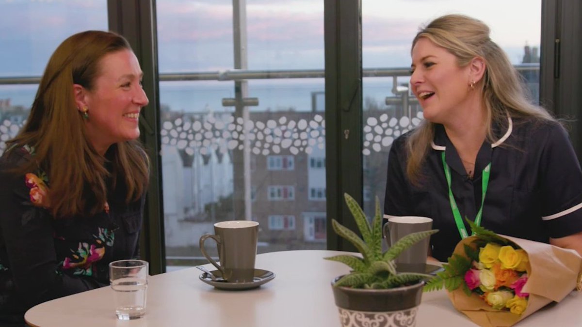 Today we're celebrating all of the amazing work that Clinical Nurse Specialists do every day 🌈 #NationalCancerCNSDay Watch the incredible moment Marianne meets her cancer nurse Amy for the first time in person 💚