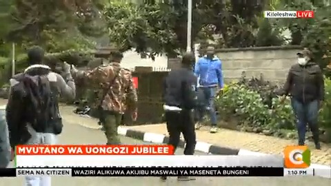 Mvutano wa uongozi Jubilee: Pande mbili zinazodai umiliki wa makao makuu zakabiliana. Jeremiah Kioni na Kanini Kega wazozania uongozi wa chama. Makao makuu ya Jubilee yazozaniwa na pande mbili #SemaNaCitizen swaleh mdoe