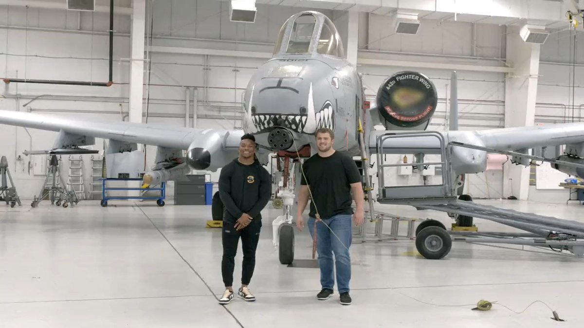 NFL prospects Bijan Robinson &amp; Peter Skoronski had a once-in-a-lifetime experience flying in a U.S. Army UH-60 Black Hawk helicopter over the site of the #NFLDraft in Kansas City with USAA. ✈️ #SaluteToService
