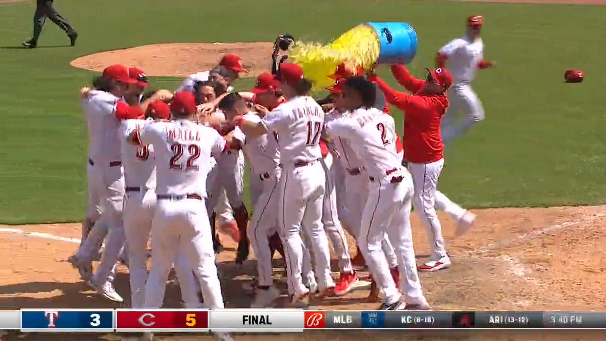 A Cincinnati Reds #walkoff homer to complete the sweep!