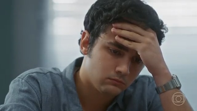 Que cena irretocável e repleta de sensibilidade sobre todas as consequências que uma fraude em bolsa social ocasiona na vida dos outros. Que novela! Que história! QUE ESPETÁCULO! #VainaFé