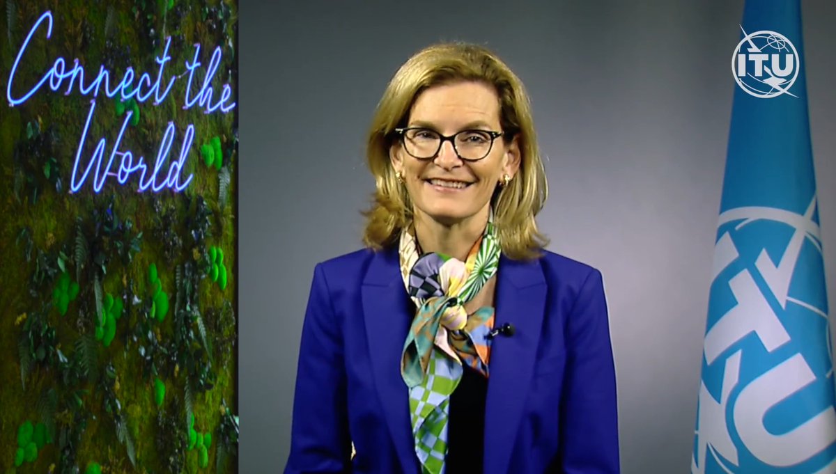 Happy #GirlsInICT Day 💙 Doreen Bogdan-Martin urges girls to take the leap, study STEM, and become the tech creators, innovators, and leaders of tomorrow. Encourage the next generation to follow their dreams with #DigitalSkillsForLife