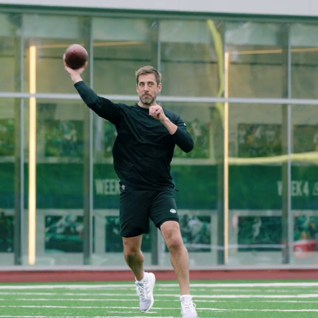 Getting right to it. Aaron Rodgers ✈️ Allen Lazard 👑