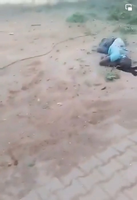 اشتباكات عنيفة بين الجيش وقوات الدعم السريع المتمردة في حي " بري" بالخرطوم. #السودان