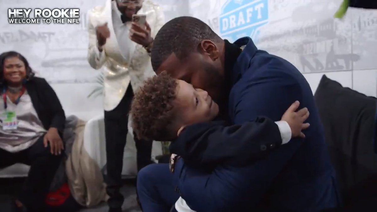 Micah Parsons two years ago while the Cowboys were on the clock: “We want Dallas. If it’s Dallas, I’m crying.” (Video: NFL)