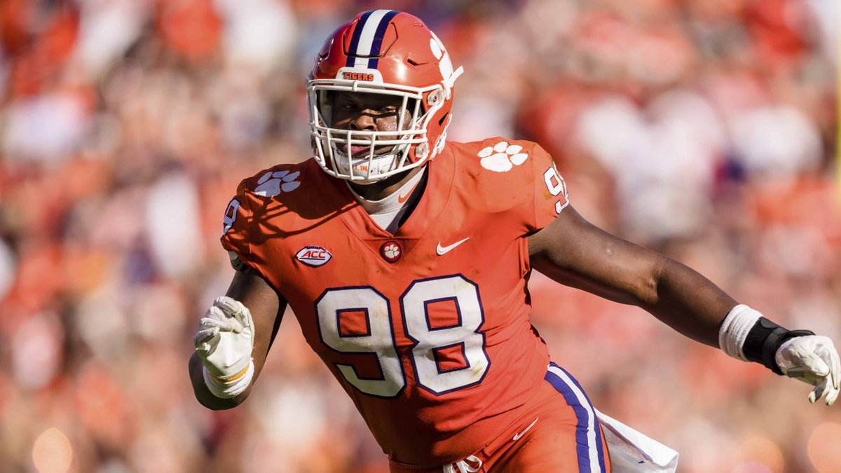 Clemson Edge Myles Murphy is an absolute freak of nature and whoever takes him tonight is getting a future All-Pro for their franchise. At 6’5 280lbs, he has the twitch & athleticism to change the trajectory of a defense overnight.