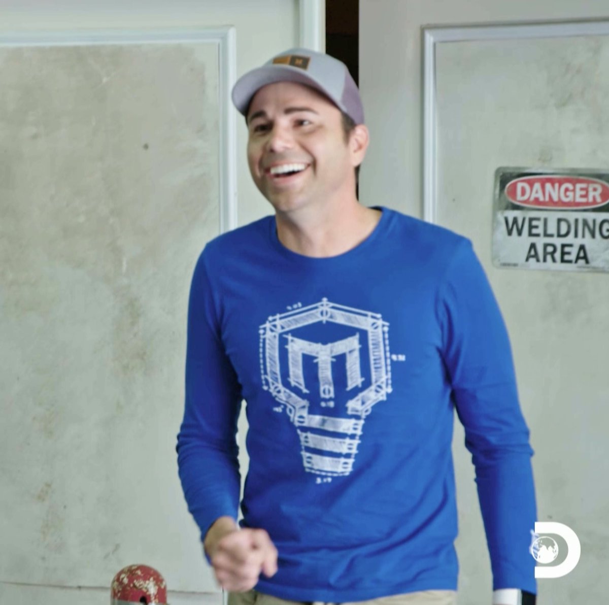 NEW episodes of #ThisIsMarkRober & #Revengineers tonight at 10pm on Discovery with Mark Rober @Estefanniegg Allen Pan & @Thea_Ulrich