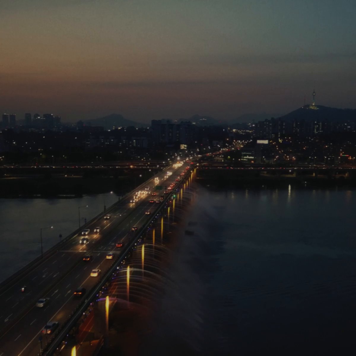 #LVPREFALL23 Womenโs Pre-Fall Show 2023. With a set designed by the director of Squid Game, Hwang Dong-hyuk, Jamsugyo Bridge in Seoul will be the backdrop to Nicolas Ghesquiereโs latest show. Watch live on Saturday, April 29th at 8pm KST on Twitter or at