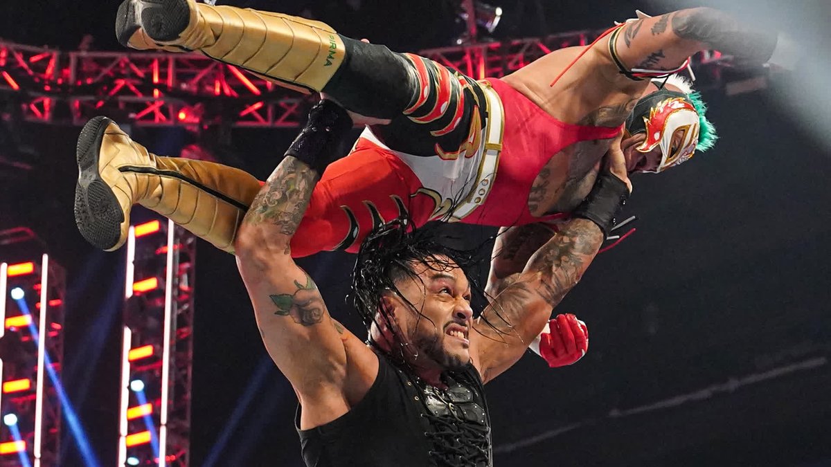 The Master of the 619 ♛Rey Mysterio❔ deals with #TheJudgmentDay’s Damian Priest. #WWERaw