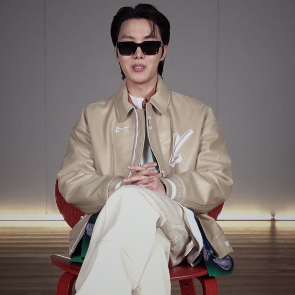 #LVPREFALL23 Women’s Pre-Fall Show 2023. House Ambassador #jhope is eagerly anticipating Nicolas Ghesquiere’s upcoming Women's show in Seoul. Watch the show live from Jamsugyo Bridge tomorrow at 8pm KST on Twitter or at