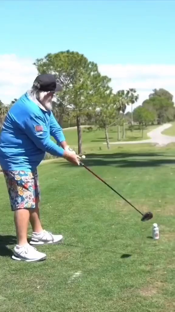Happy Birthday to the one and only John Daly. 🍻 (📹: Instagram/ Loudmouth)