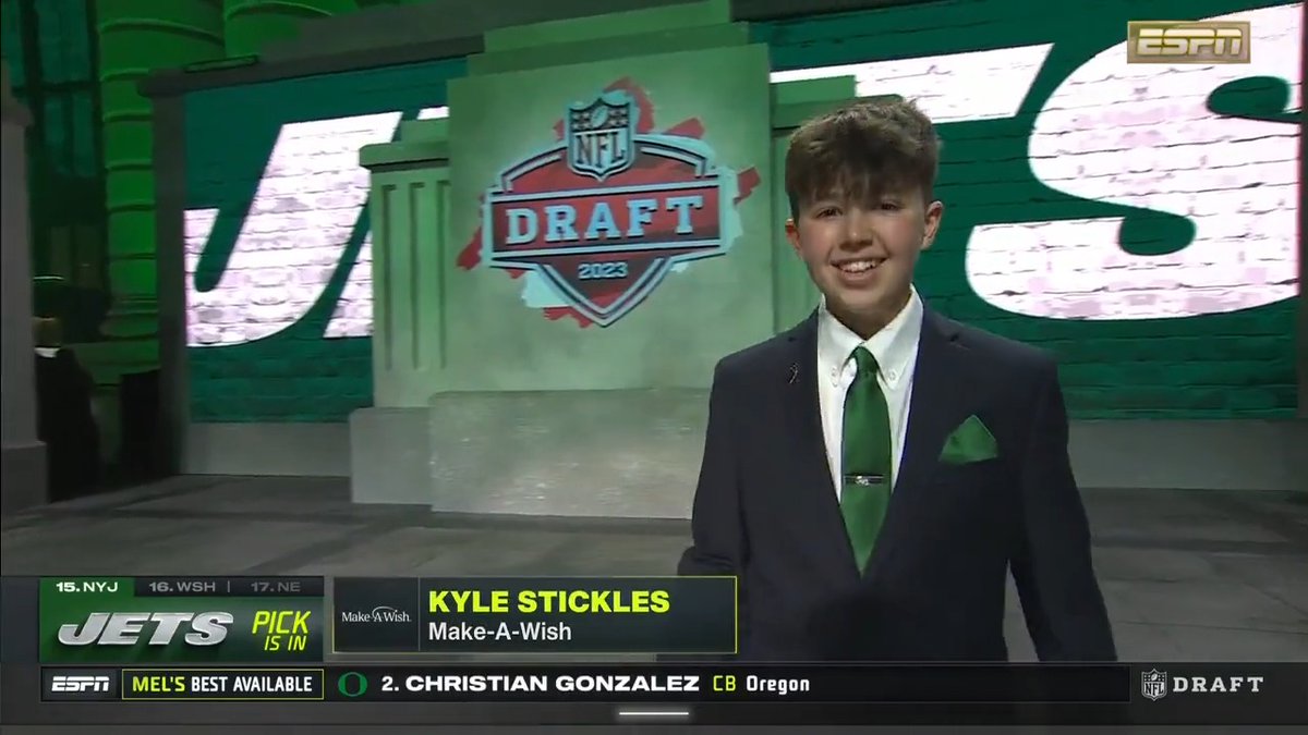 Did you tune in to the #NFLDraft last night to see wish kid Kyle from Make-A-Wish Northeast New York announce Will McDonald as 1st Pick for the @NYJets? We can’t get enough of our guy, Kyle! 🎥: @ESPN | NFL Draft NFL ESPN Citizenship Make-A-Wish Missouri & Kansas Make-A-Wish New Jersey #WorldWishDay