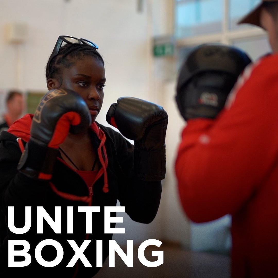 Last week, Inspector Bright hosted the first of six 'Unite Boxing' engagement sessions at a girls' school in #Peckham Over the duration of the project, police officers will use open discussions and boxing training to build authentic relationships with young people.