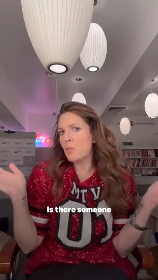 You heard Drew Barrymore !!! Use the hashtag #MTVAwards for a chance to have Drew shout out your faves during her opening show monologue 🍿 Tune in May 7th on MTV and see if your faves got chosen😊