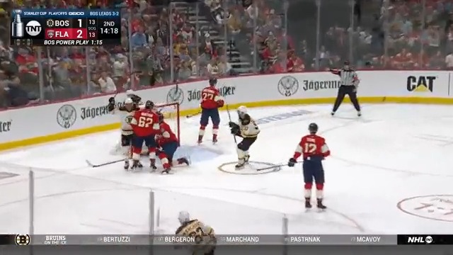 🤯 DAVID PASTRNAK BETWEEN-THE-LEGS GOAL 🤯 🇺🇸: NHLonTNT ➡️ #NHLonTNT 🇨🇦: Sportsnet ➡️