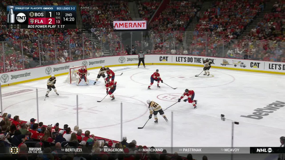 DAVID PASTRNAK ROOFED IT FROM BETWEEN HIS LEGS 😱