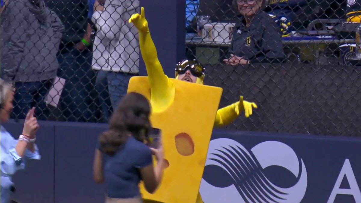 Just your average night in Wisconsin. 🧀 #ThisIsMyCrew | #Brewers