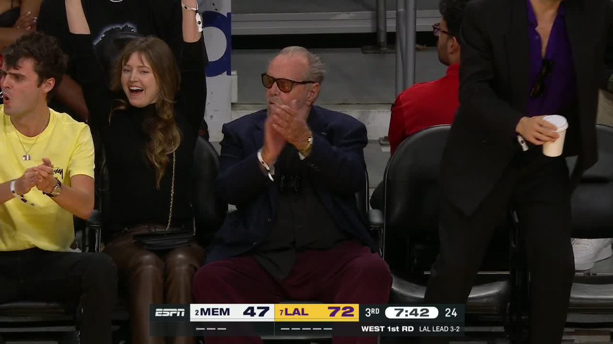 AUSTIN REAVES WITH THE SAUCE 🔥 JACK NICHOLSON WAS LOVING IT!