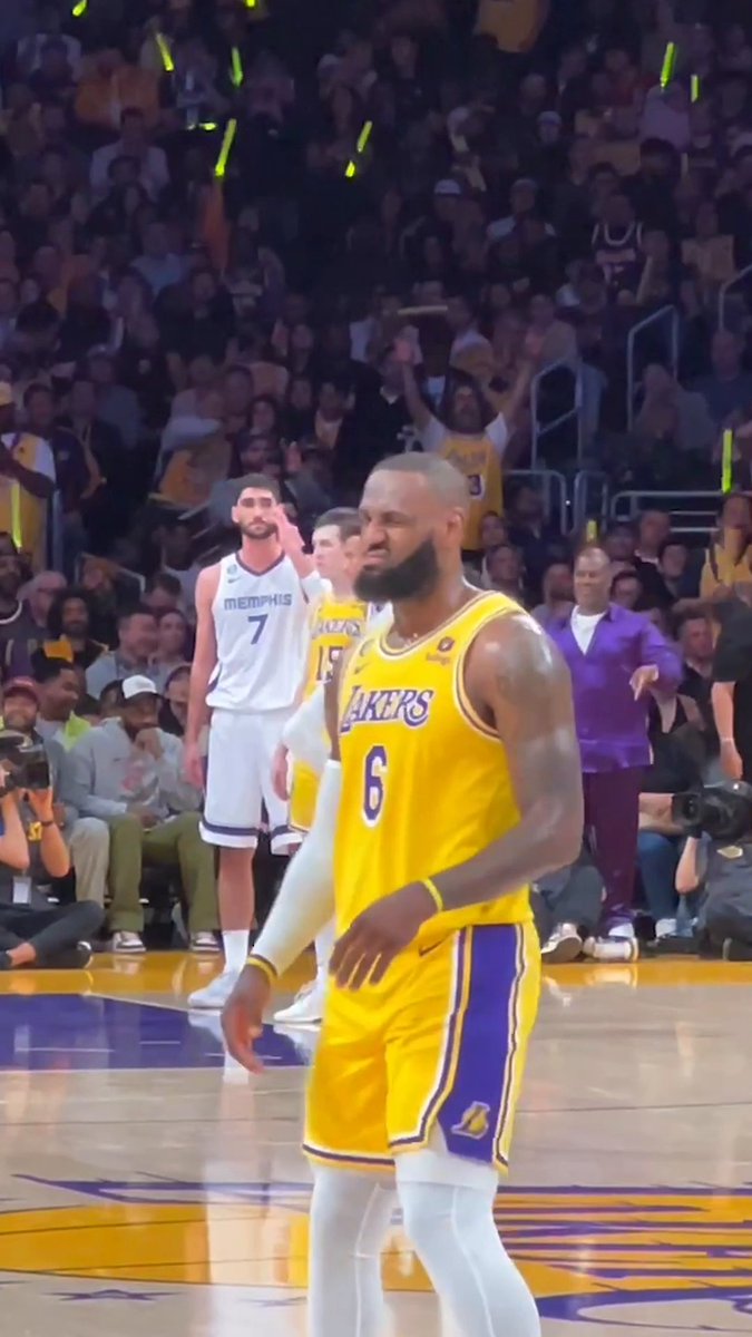 Wait for LeBron at the end 😉