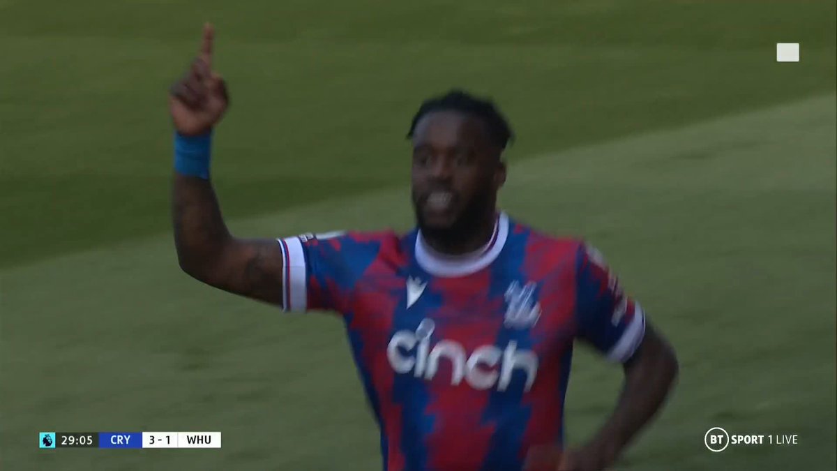Jeffrey Schlupp pounces on sloppy West Ham to put Crystal Palace 3-1 up 👊