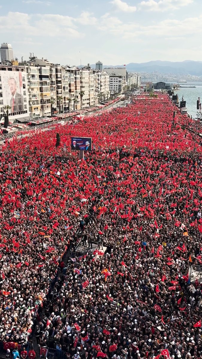 Bizim İzmir aşkımız fark atıyor! ❤️