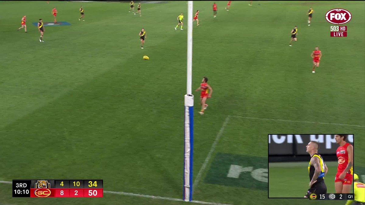 'That has to be deliberate!' Controversy as Wil Powell rushes the behind with no pressure around him. 📺 Watch #AFLTigersSuns LIVE on ch. 503 or stream on Kayo: ✍️ BLOG 🔢 MATCH CENTRE