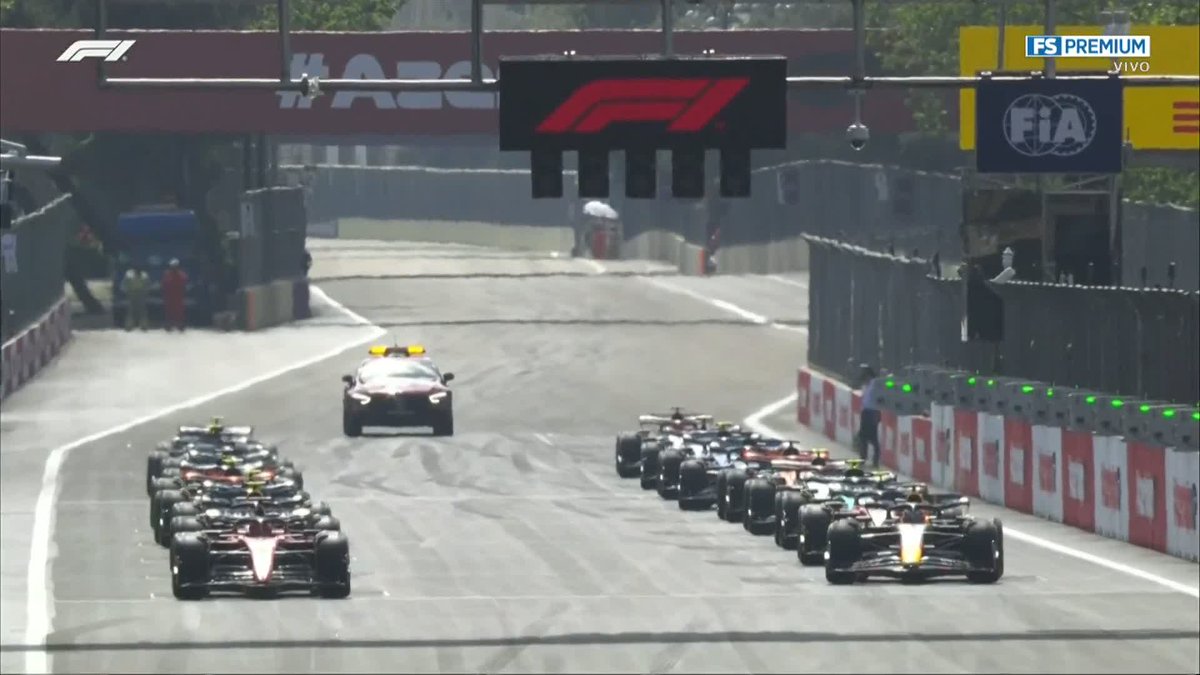 🏁 ¡ARRAAAAANCA EL #AZERBAIJANGP! Telcel #TeamCheco #AMáximaVelocidad Luis Manuel López Michel Jourdain Diego Mejia 📺: FOX Sports PREMIUM 📱: