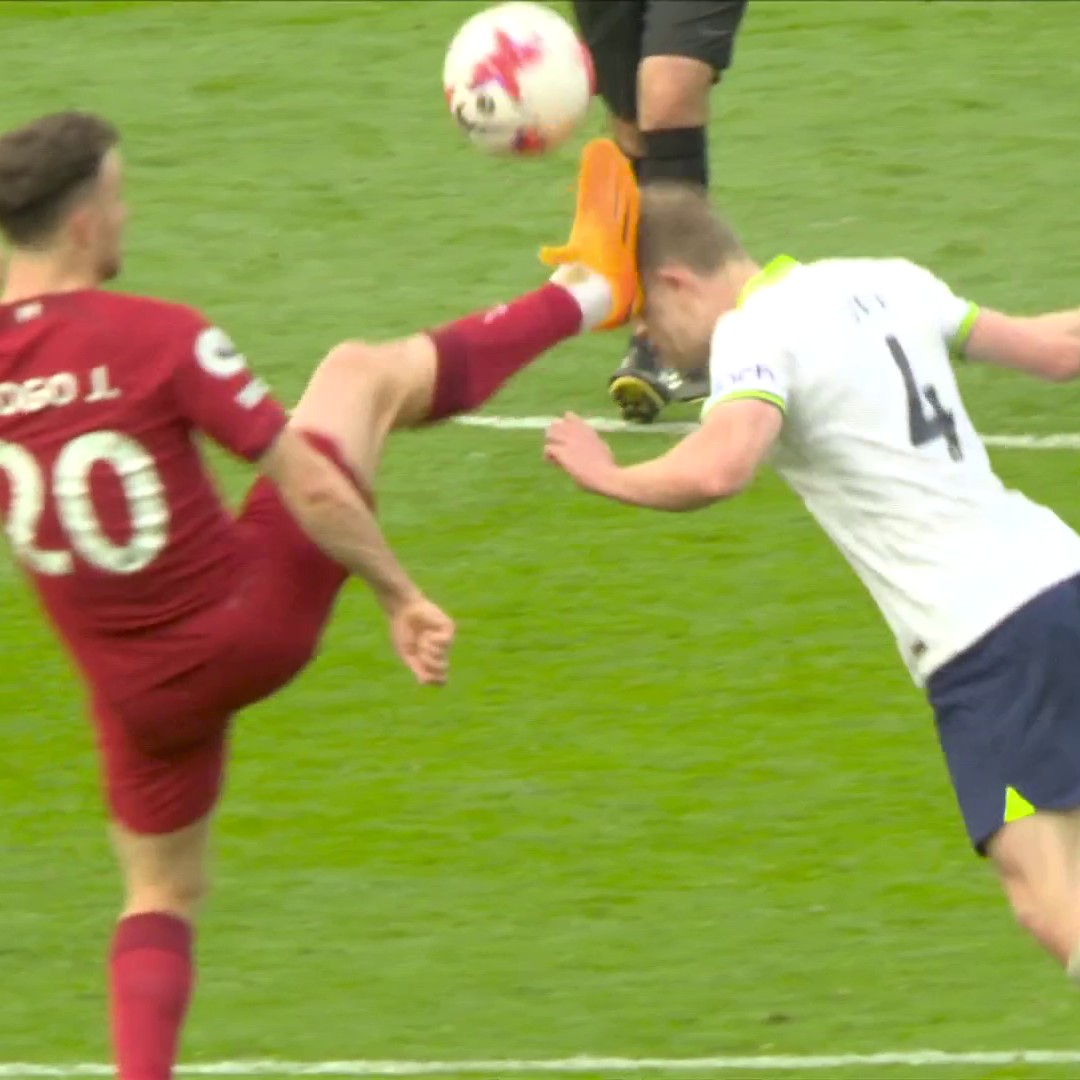 🗣️ "It's one of the clearest red cards I've seen. I'd like an explanation." 🟥 Ryan Mason says he was 'baffled' by the decision on Jota’s challenge on Skipp. 🗯