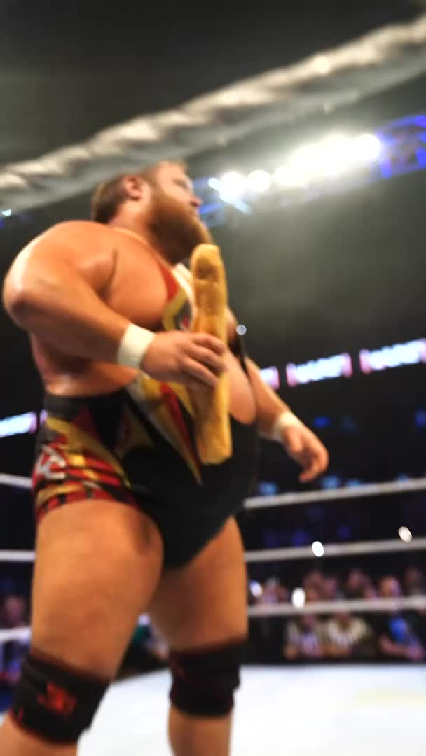 They fought with BAGUETTES! 😲 #WWEParis 🇫🇷