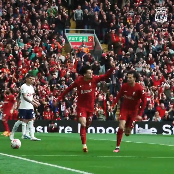 What a moment for Luis Fernando Díaz 🥰