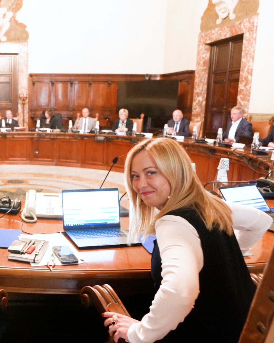 Primo maggio: il Governo festeggia con i fatti. Anche oggi al lavoro per migliorare la condizione dei lavoratori. #1maggio