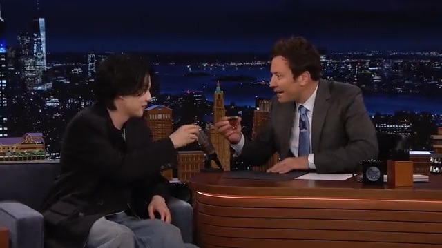 .방탄소년단’s #SUGA invites Jimmy to join him for his pre-show tradition: a shot of whiskey! 🥃 #SUGAonFallon