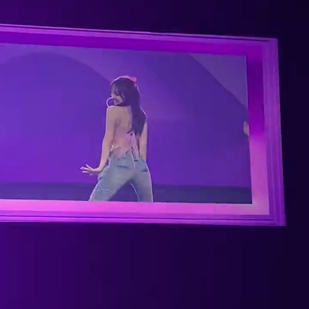 NAYEON TWERKING FOR LIKEY DANCE BREAK THEY CAN'T STOP COPYING MINA'S 7 RINGS CHOREO 😭 #READYTOBE_IN_SYDNEY_D1 #TWICE_5TH_WORLD_TOUR