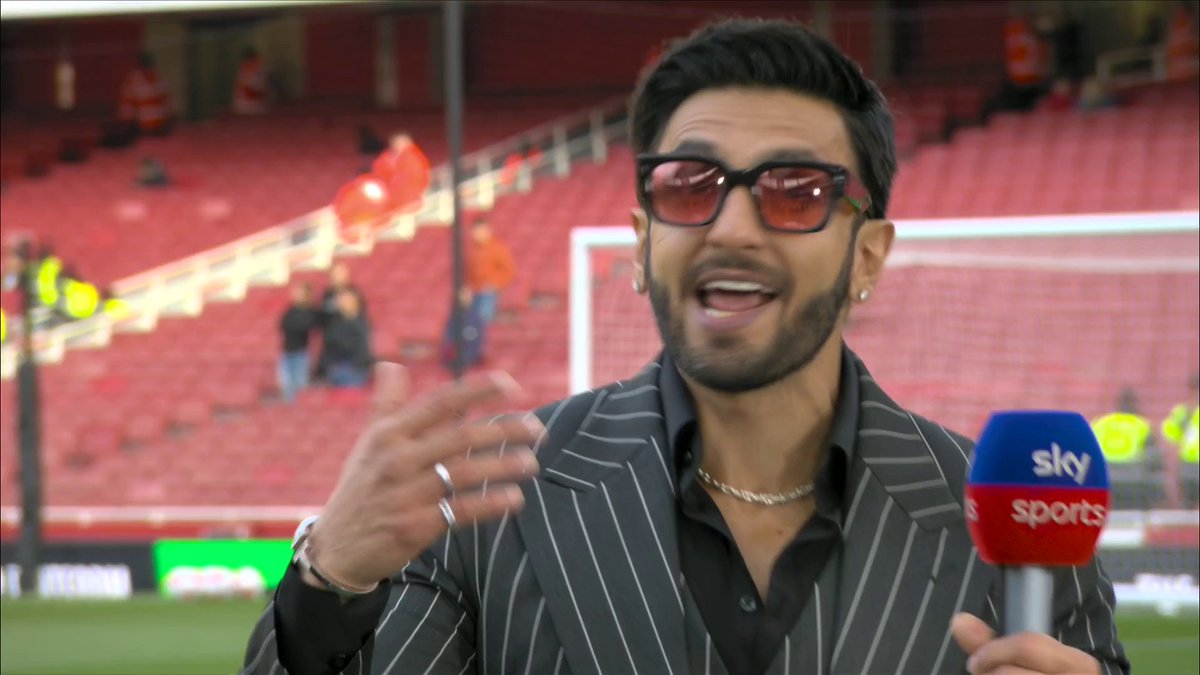 Interviews don't get better than this 🤣🤣 Bollywood star Ranveer Singh is loving every minute at the Emirates ❤️