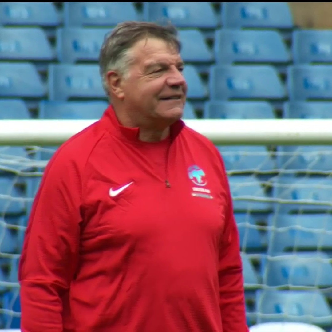 BREAKING 🚨: Sam Allardyce has arrived at Leeds' training ground ⚪