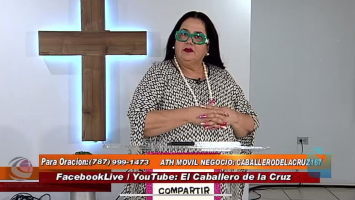 “Si hay seres humanos racistas en el mundo son los negros. Me quitaron la figura de Aunt Jemima de los potes de syrup”. Pastora de iglesia Los Caballeros De La Cruz emite ofensivos comentarios racistas, incluso contra politicos negros como RiveraLassenSenadora y VargasVidot, mientras critica proyectos de ley que mitigan el racismo, la homofobia y la violencia de género. Qué mucho amor y bienaventuranza cristiana emanan de las palabras de esta señora. Qué vergüenza.