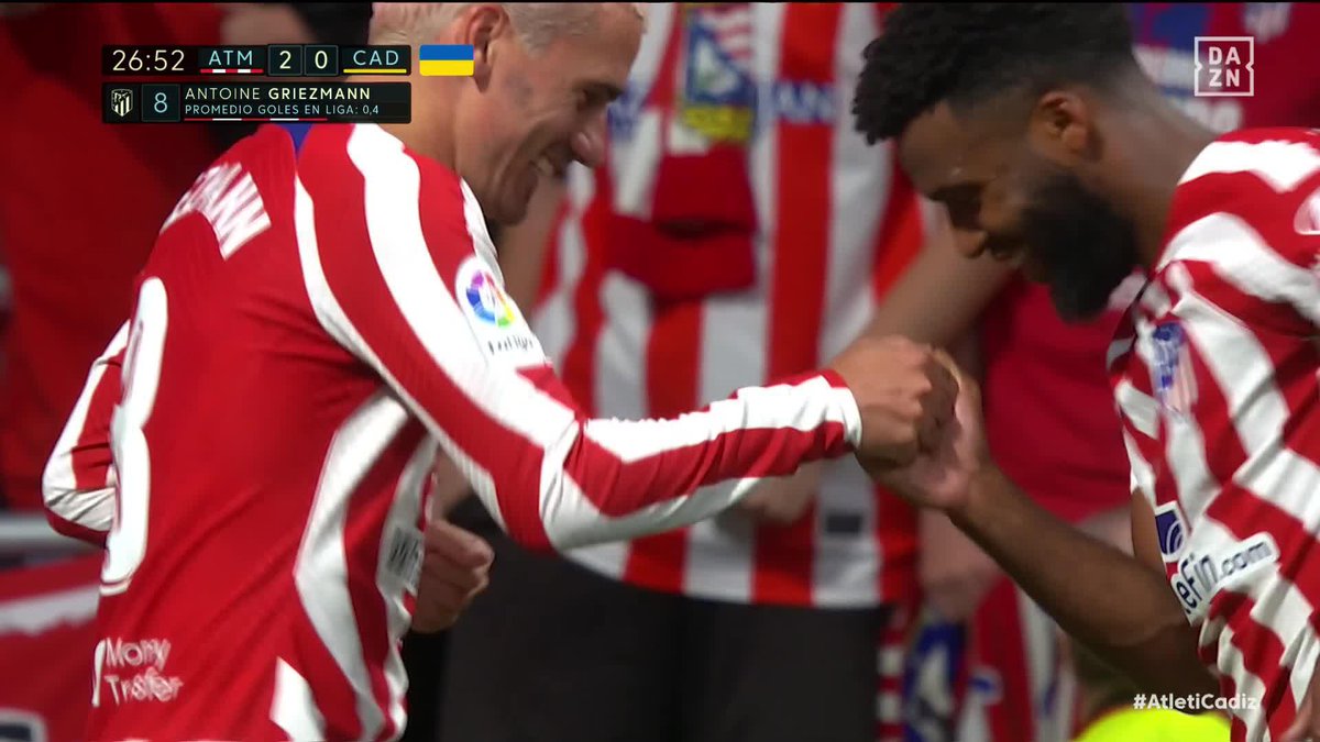 ¿Con Lemar? También tiene saludito 😎 Antoine Griezmann marca el segundo y ahora el baile lo hace con su compatriota 🕺🏻 #LaLigaEnDAZN ⚽