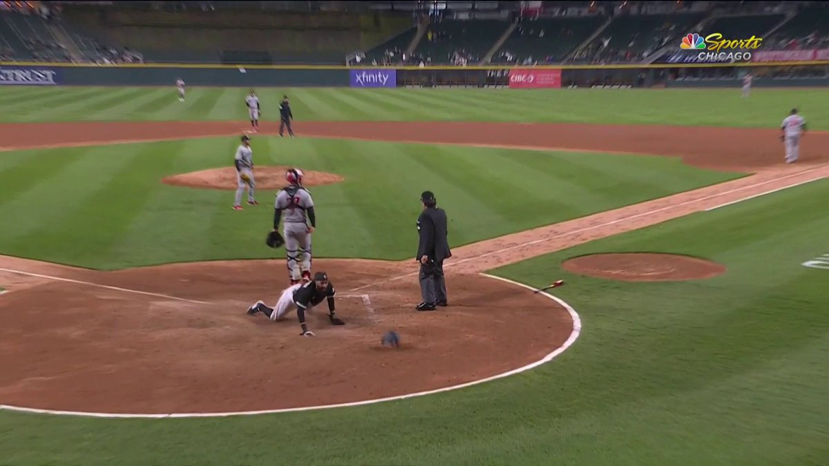 Billy Hamilton scored from 2nd on a groundout 🤯