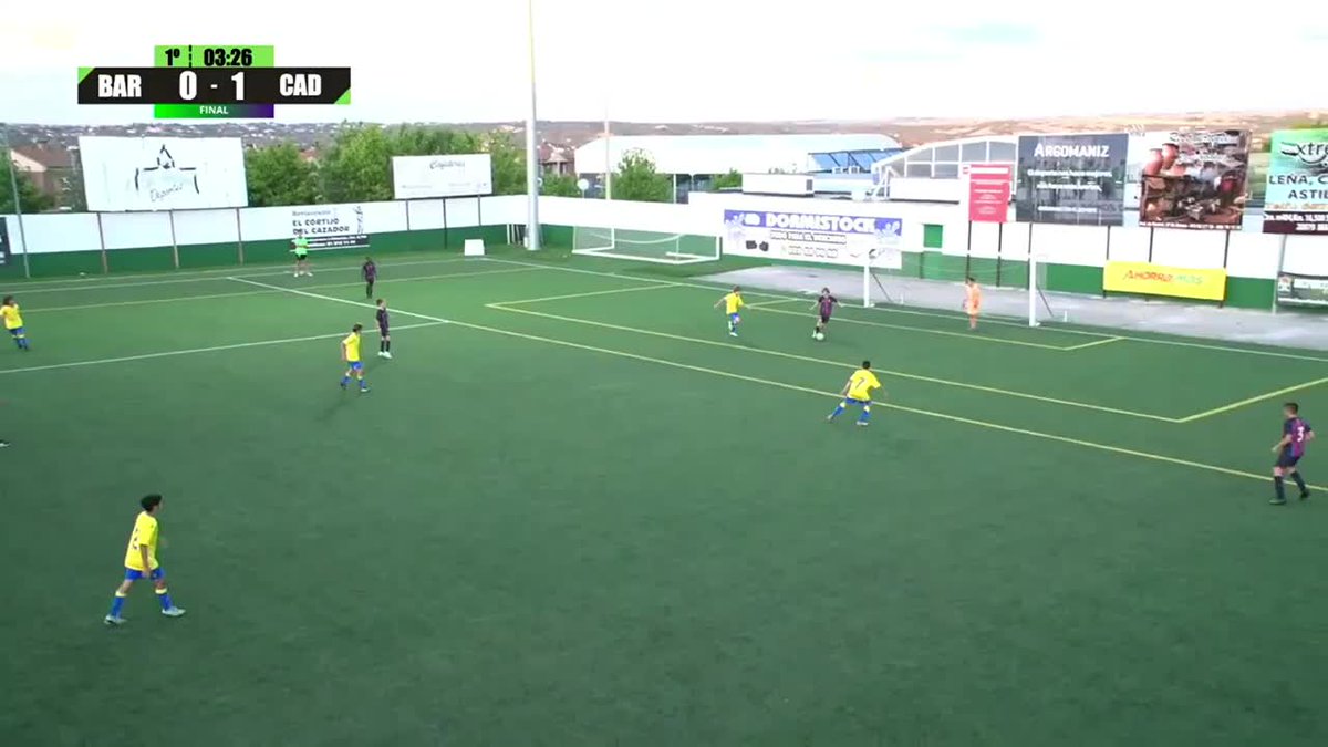 🎥 RESUM|BARÇA Escola Aleví 🆚 Cádiz A (1-2) 💙❤️ Les combinacions més destacades de la final que va jugar l'Aleví de la Barça Escola contra el Cádiz Club de Fútbol formatiu al XXVII Torneo Nacional de Fútbol Base (Álamo, Madrid). Un partit molt divertit i exigent Quin joc nois! 💙❤️