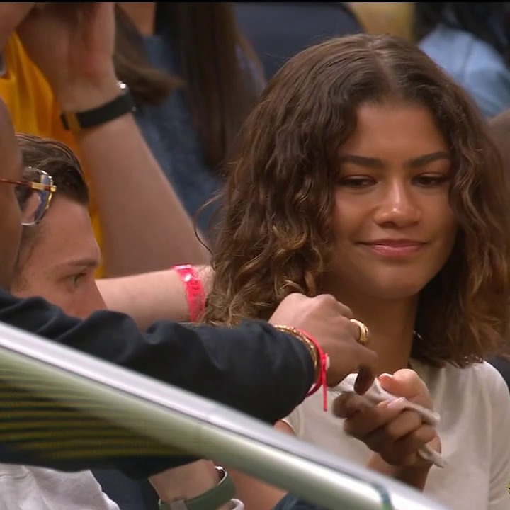 Zendaya and Tom Holland at the #NBAPlayoffs in San Francisco.